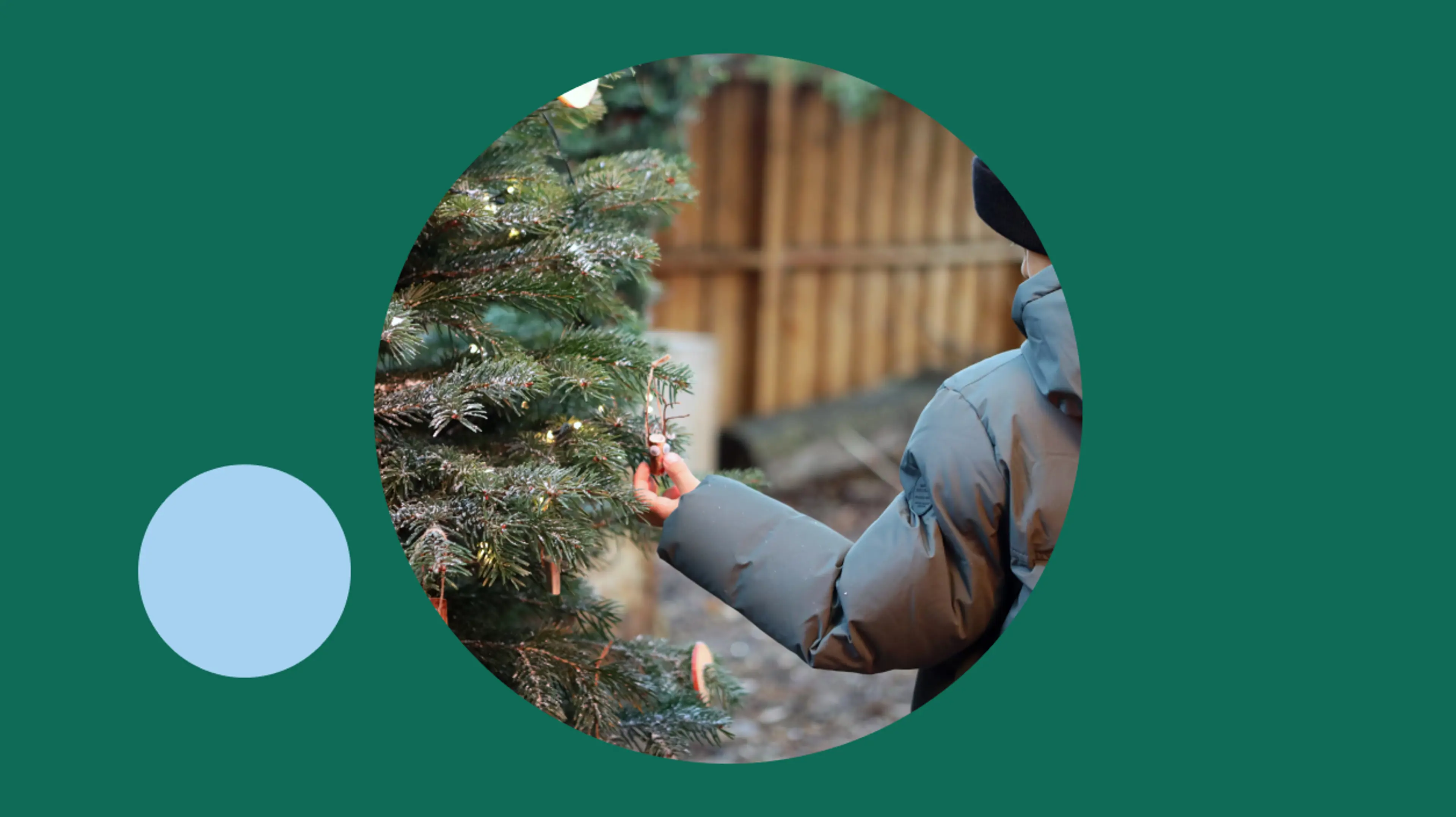 Julepynt af gevir på juletræ